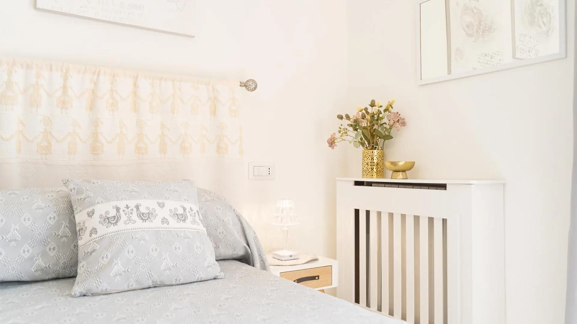 White Bike Rooms Siniscola Bed & Breakfast